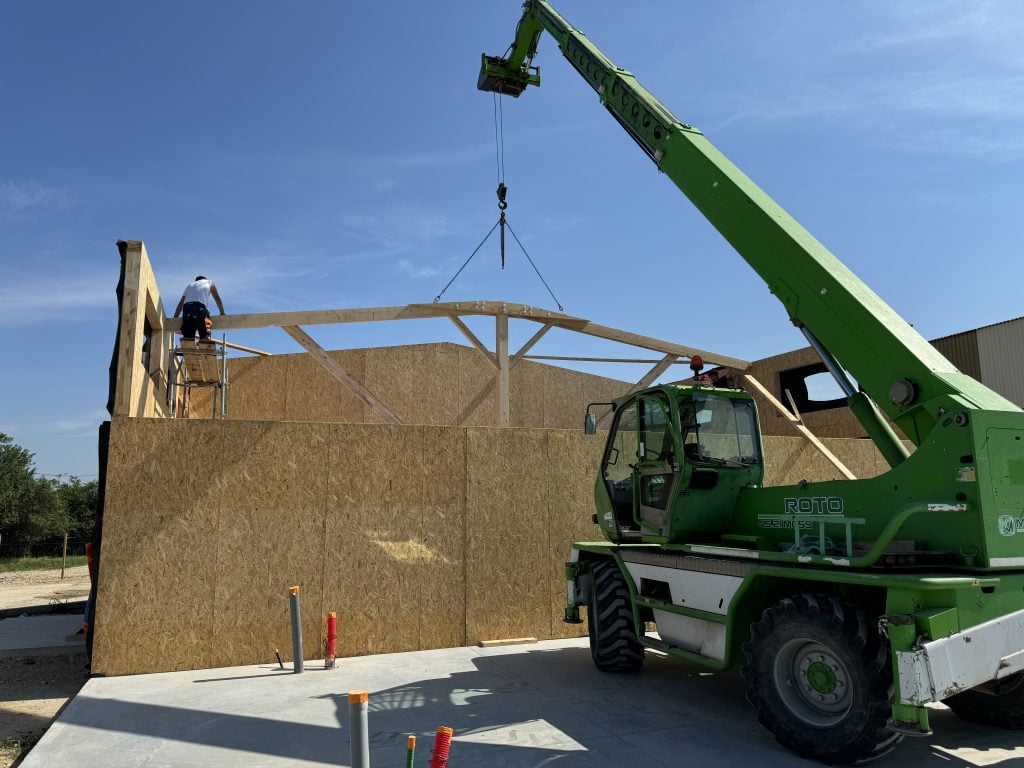 Montage d'ossature bois dans la Drome